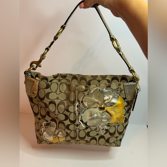 Coach Bleeker Floral Signature Carly Purse Shoulder Bag - Picture 4 of 14